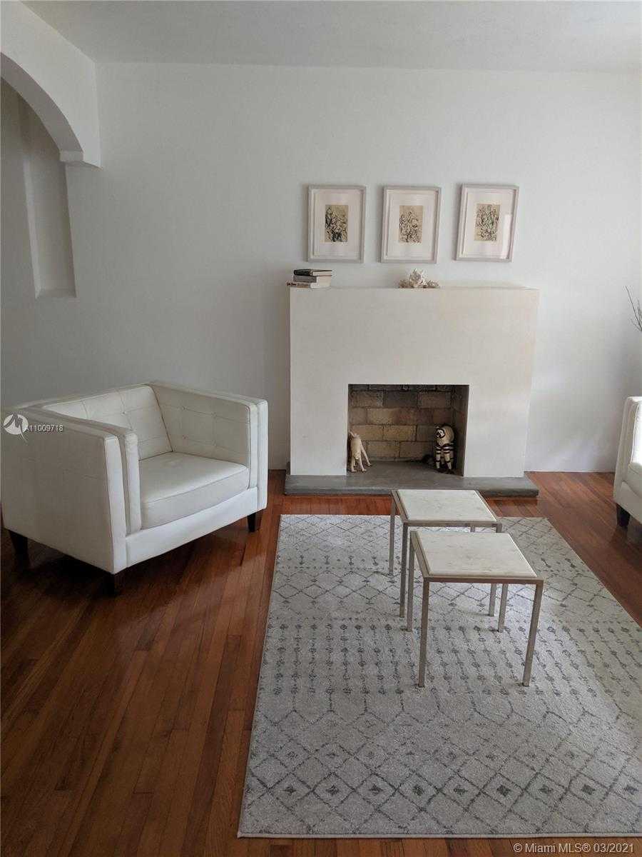 Small Image of 4095 HARDIE AVE, Miami Number 3
