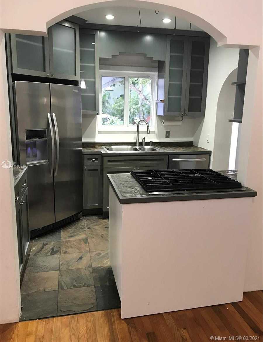 Small Image of 4095 HARDIE AVE, Miami Number 6
