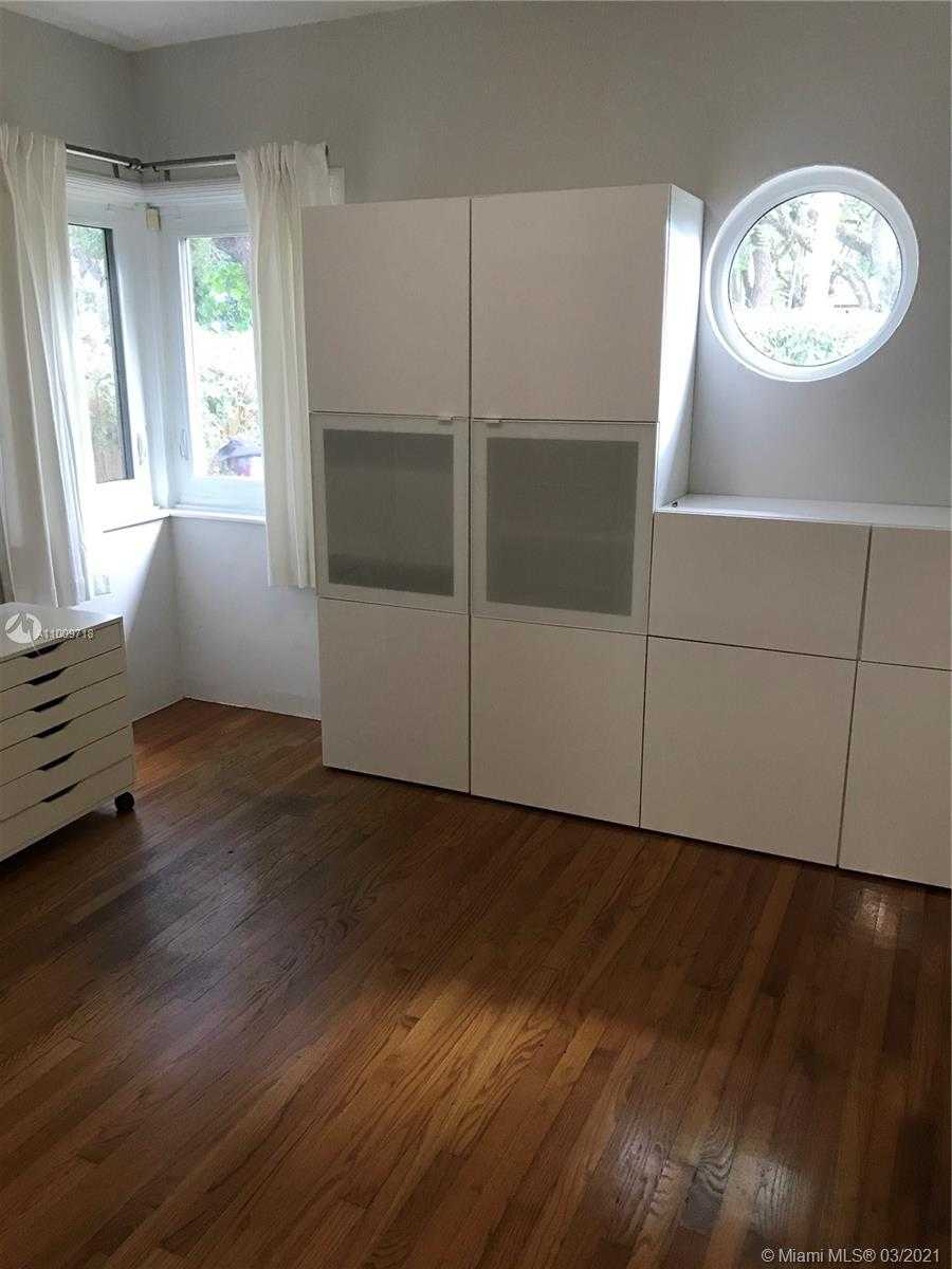 Small Image of 4095 HARDIE AVE, Miami Number 8
