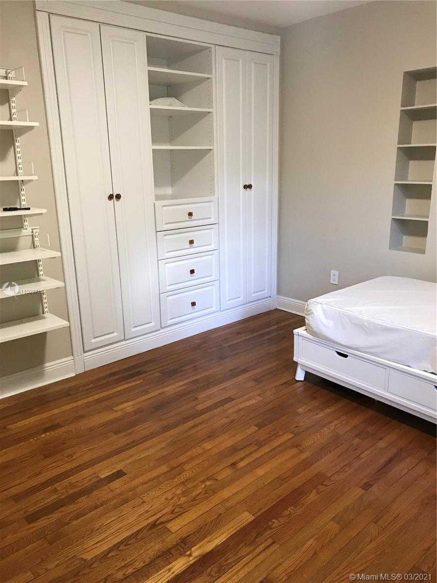 Small Image of 4095 HARDIE AVE, Miami Number 9