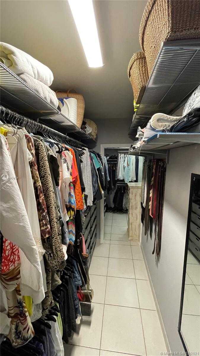 Small Image of 7528 HISPANOLA AVE, North Bay Village Number 16