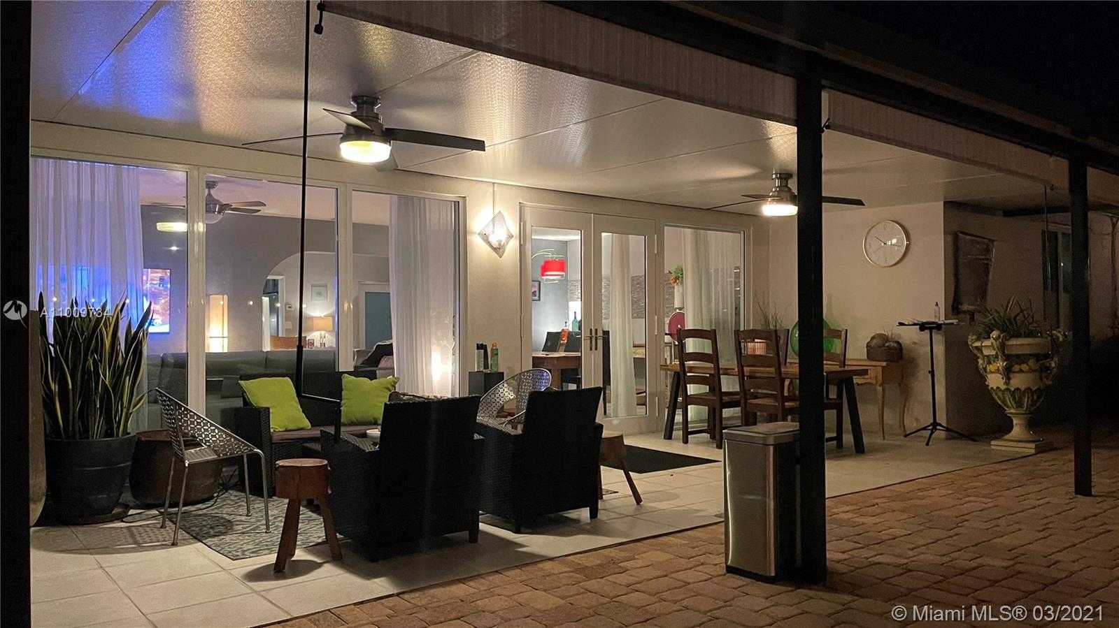 Small Image of 7528 HISPANOLA AVE, North Bay Village Number 20