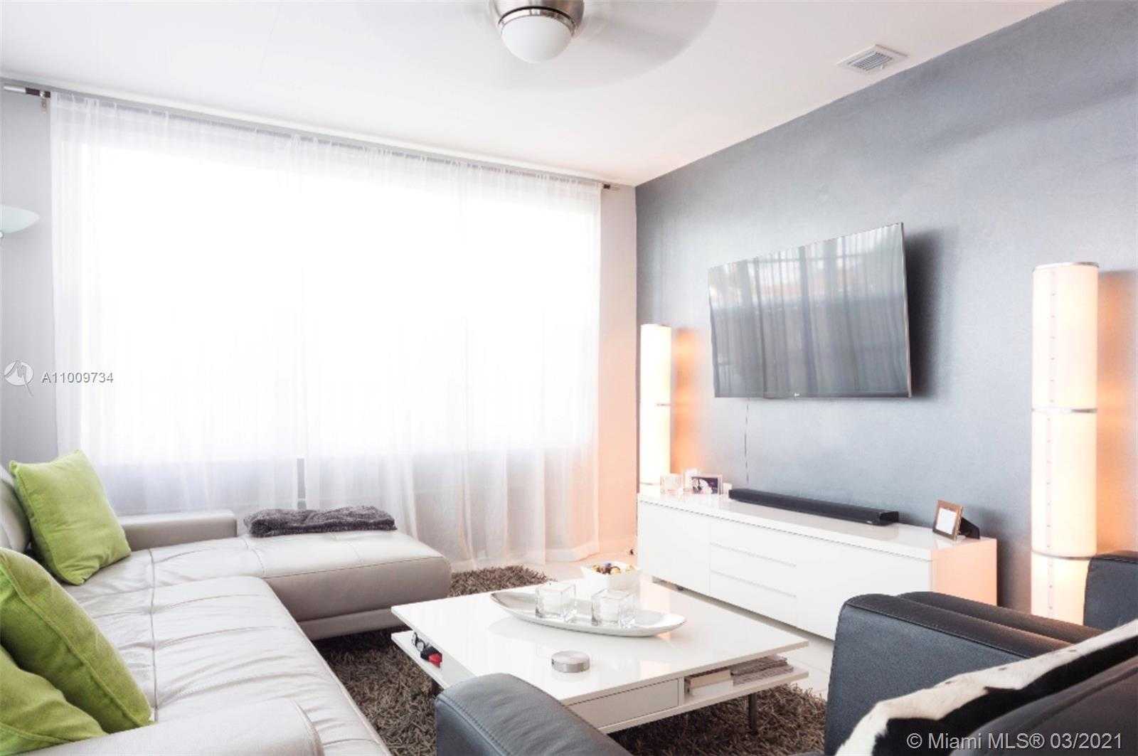 Small Image of 7528 HISPANOLA AVE, North Bay Village Number 6