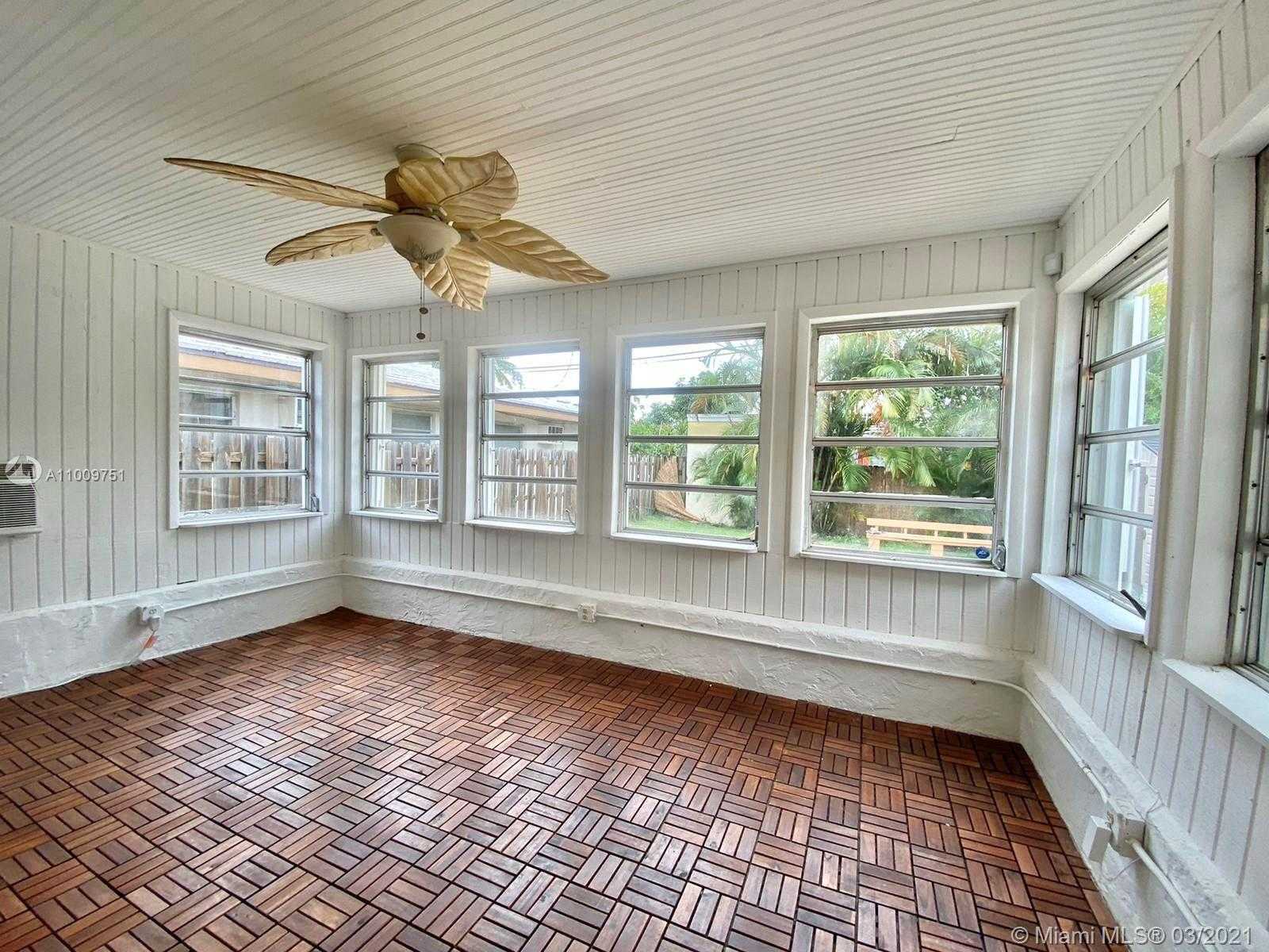 Small Image of 626 NE 4th Ct., Hallandale Beach, FL 33009, USA Number 15