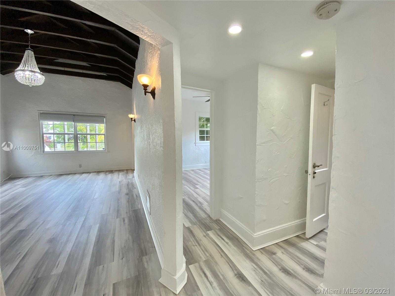 Small Image of 626 NE 4th Ct., Hallandale Beach, FL 33009, USA Number 18