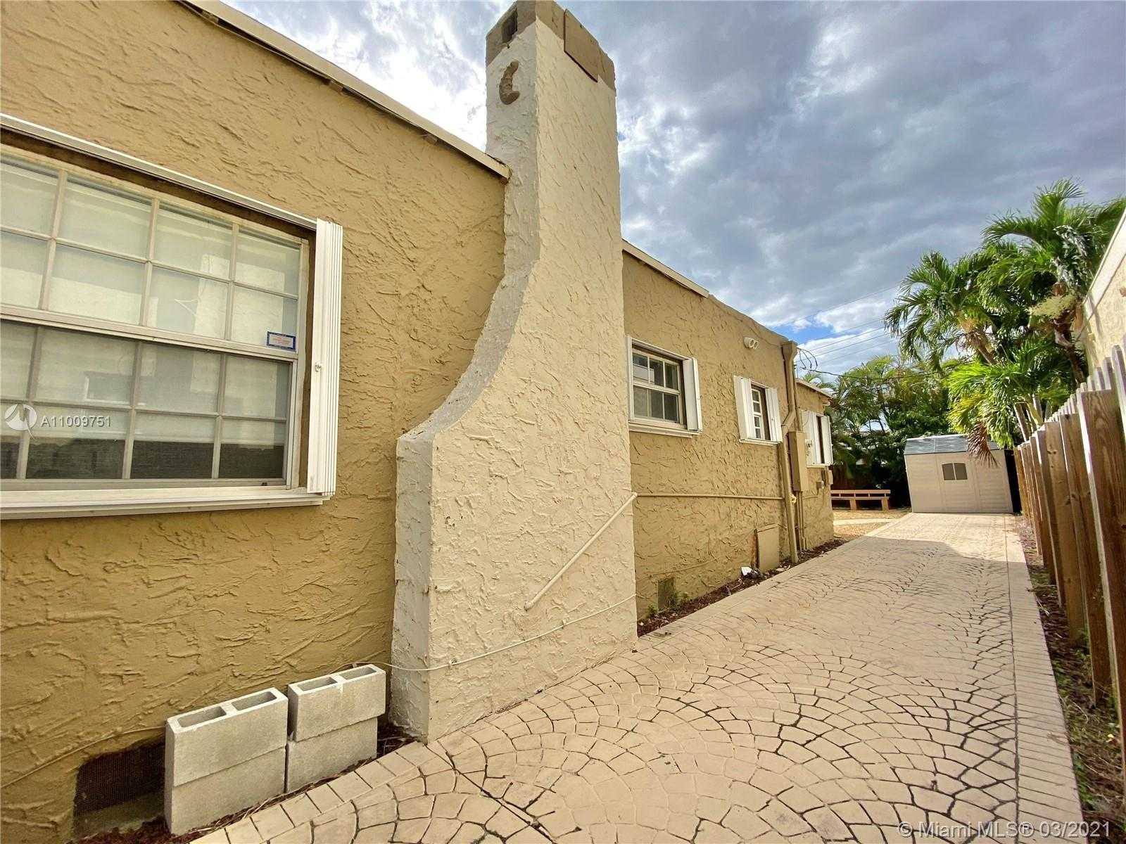 Small Image of 626 NE 4th Ct., Hallandale Beach, FL 33009, USA Number 21