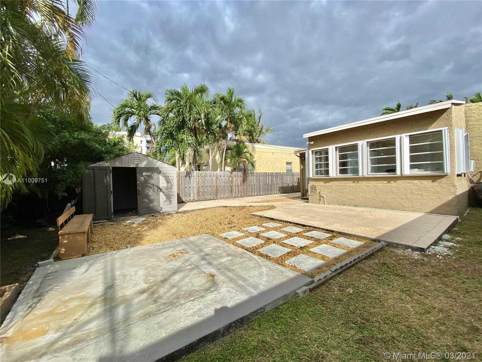 Small Image of 626 NE 4th Ct., Hallandale Beach, FL 33009, USA Number 23