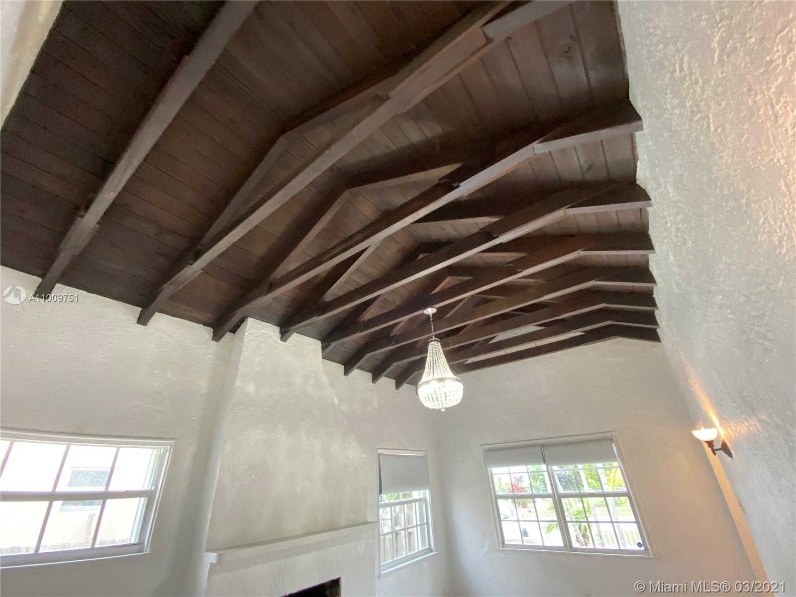 Small Image of 626 NE 4th Ct., Hallandale Beach, FL 33009, USA Number 4