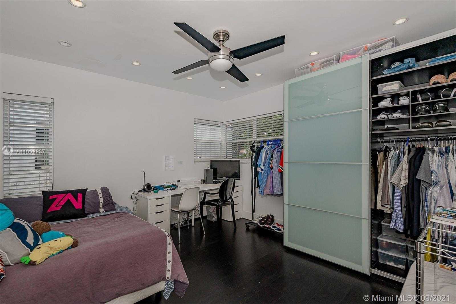 Small Image of 4707 ALTON RD, Miami Beach Number 12