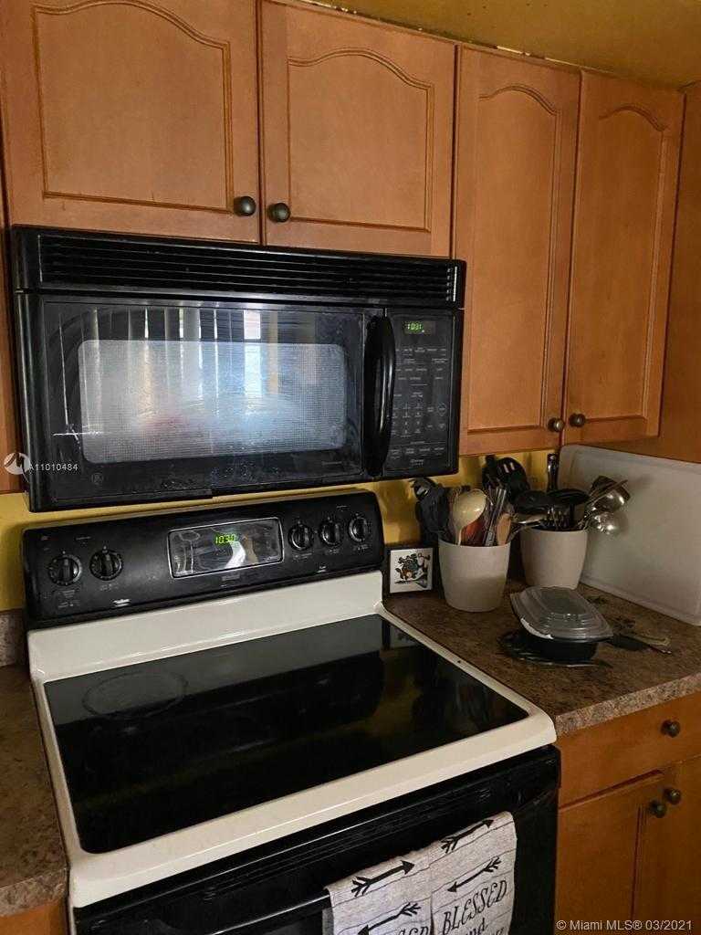 Small Image of 6490 SOUTH WEST 10TH ST, North Lauderdale Number 11