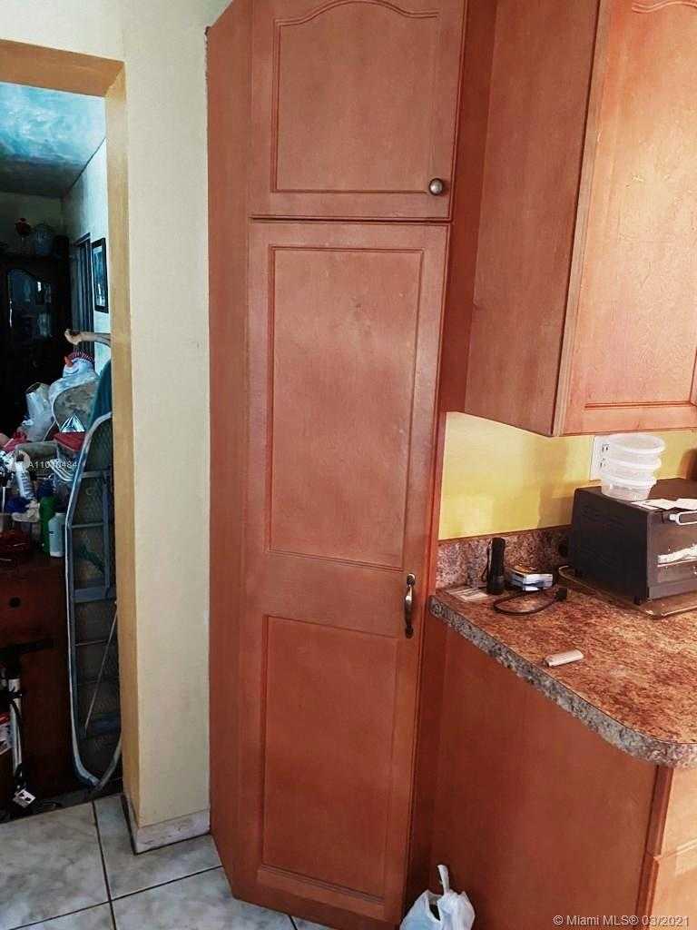 Small Image of 6490 SOUTH WEST 10TH ST, North Lauderdale Number 13