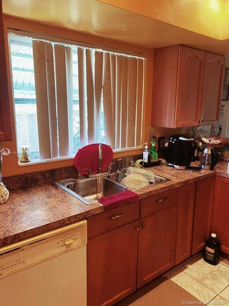 Small Image of 6490 SOUTH WEST 10TH ST, North Lauderdale Number 14