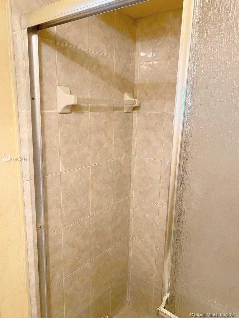Small Image of 6490 SOUTH WEST 10TH ST, North Lauderdale Number 21