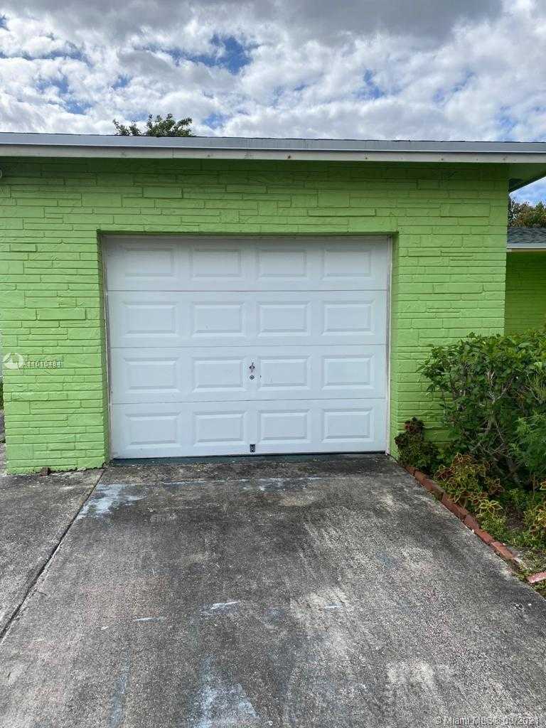 Small Image of 6490 SOUTH WEST 10TH ST, North Lauderdale Number 3