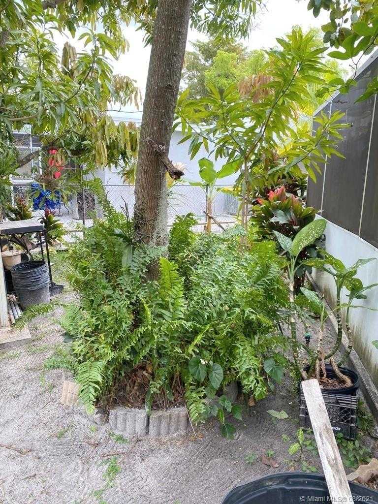 Small Image of 6490 SOUTH WEST 10TH ST, North Lauderdale Number 34