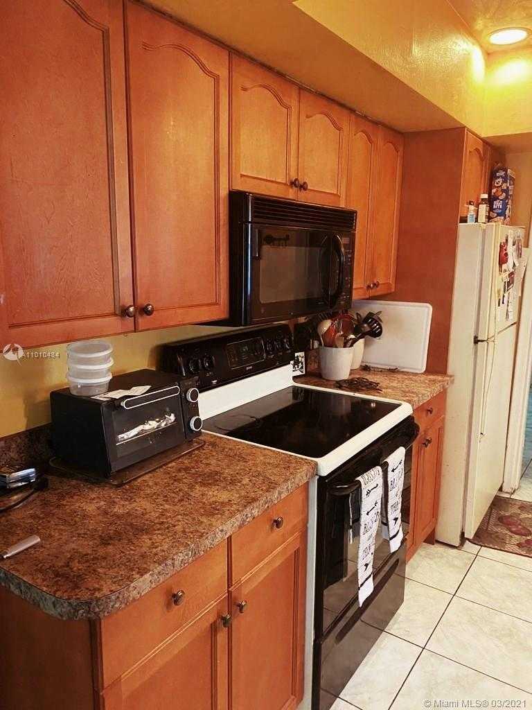 Small Image of 6490 SOUTH WEST 10TH ST, North Lauderdale Number 9