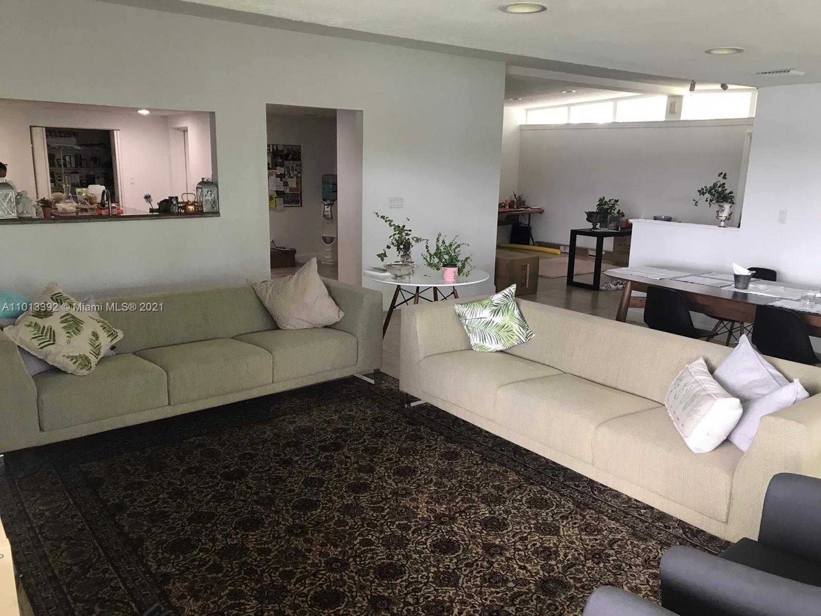 Small Image of 2050 NORTH EAST 196TH TER, North Miami Beach Number 5