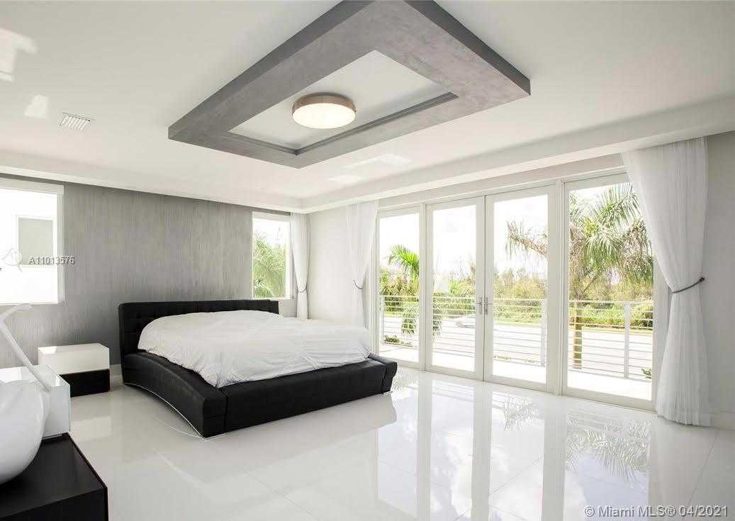 Small Image of 10320 NORTH WEST 74TH TER, Doral Number 15