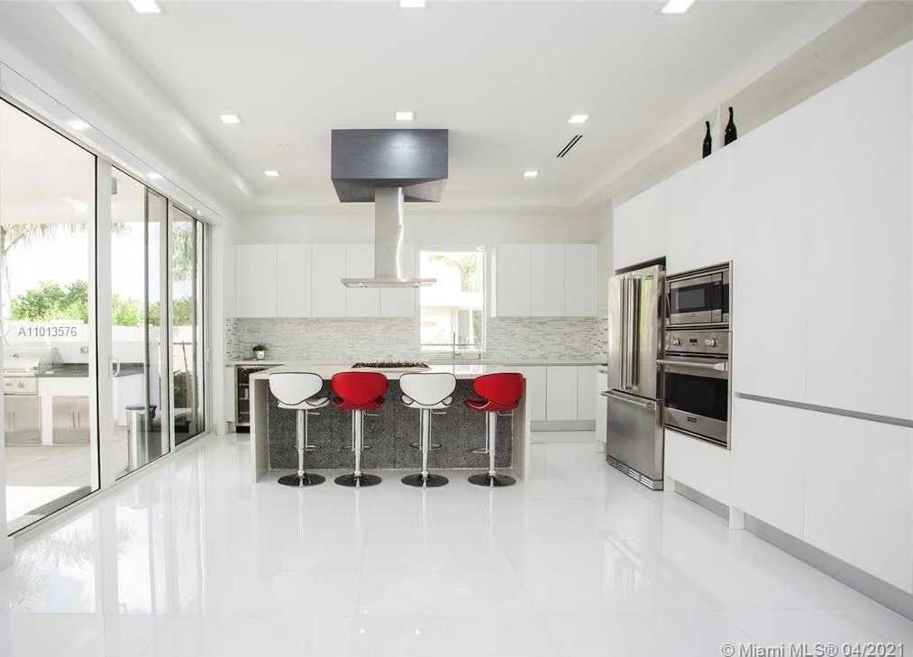 Small Image of 10320 NORTH WEST 74TH TER, Doral Number 9