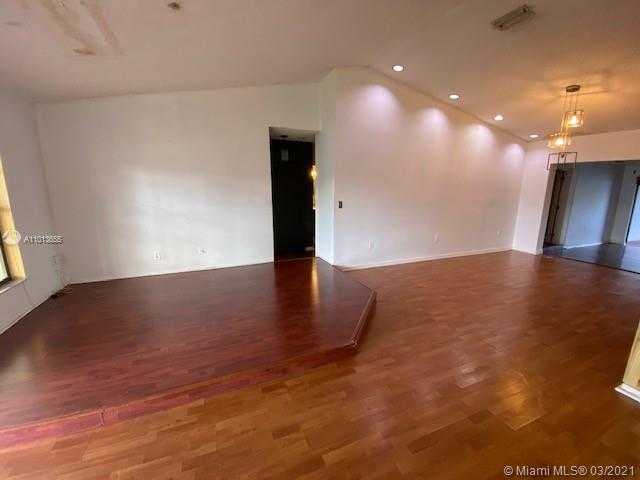 Small Image of 8459 NORTH WEST 189TH ST RD, Hialeah Number 11