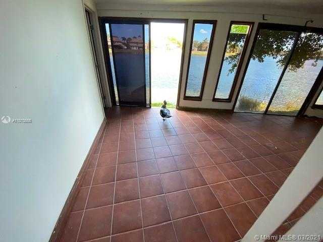 Small Image of 8459 NORTH WEST 189TH ST RD, Hialeah Number 18