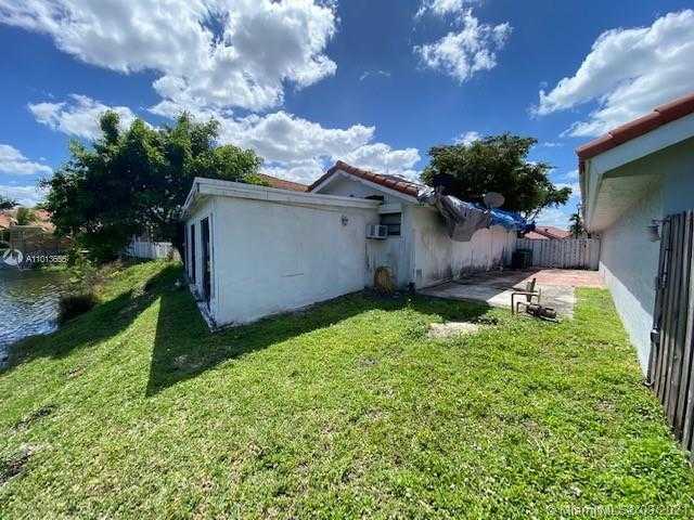 Small Image of 8459 NORTH WEST 189TH ST RD, Hialeah Number 27