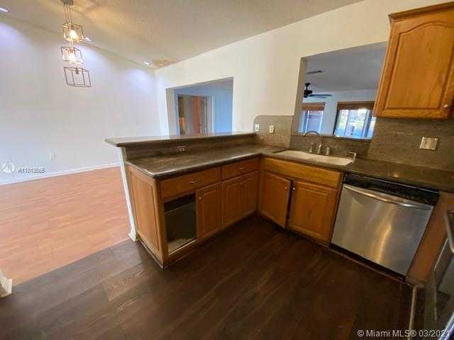 Small Image of 8459 NORTH WEST 189TH ST RD, Hialeah Number 9