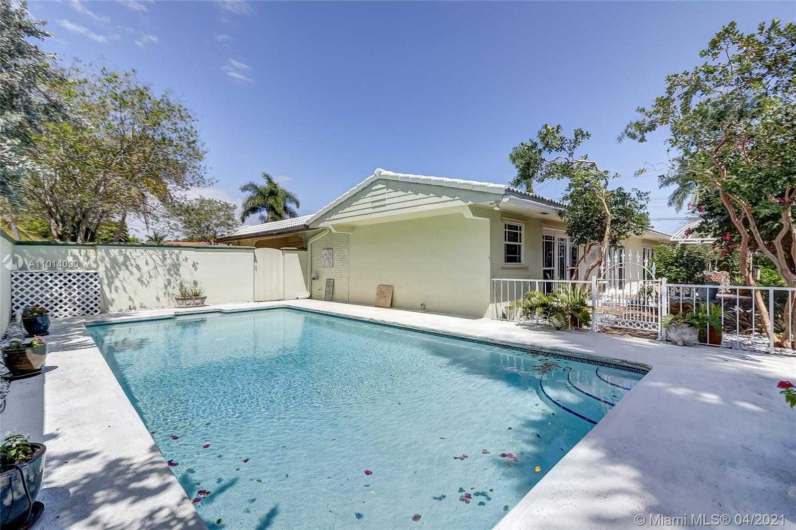 Small Image of 3616 NORTH EAST 25TH AVE, Fort Lauderdale Number 2