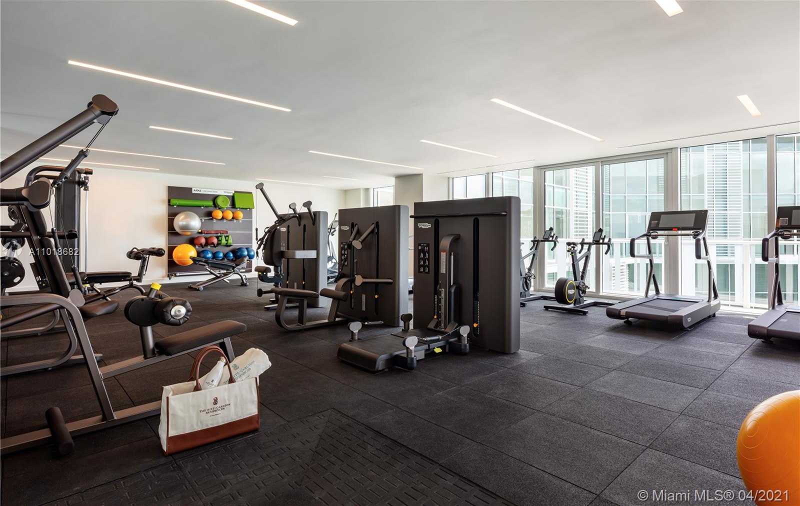 Small Image of 4710 NORTH MERIDIAN, Miami Beach Number 9