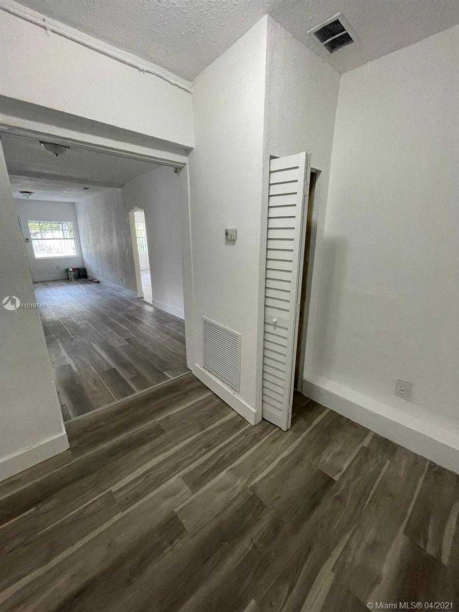 Small Image of 1550 NORTH WEST 67TH ST, Miami Number 6