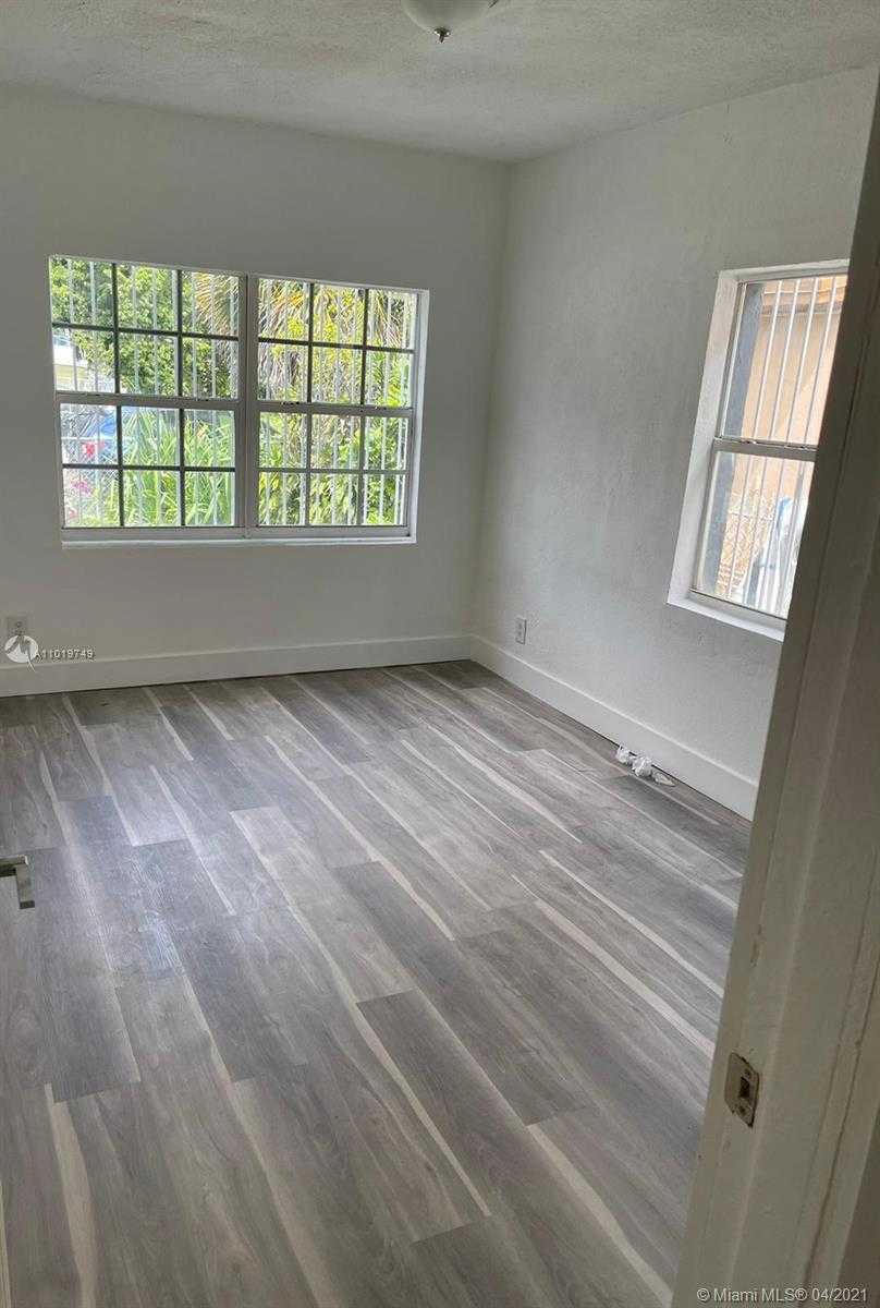 Small Image of 1550 NORTH WEST 67TH ST, Miami Number 7