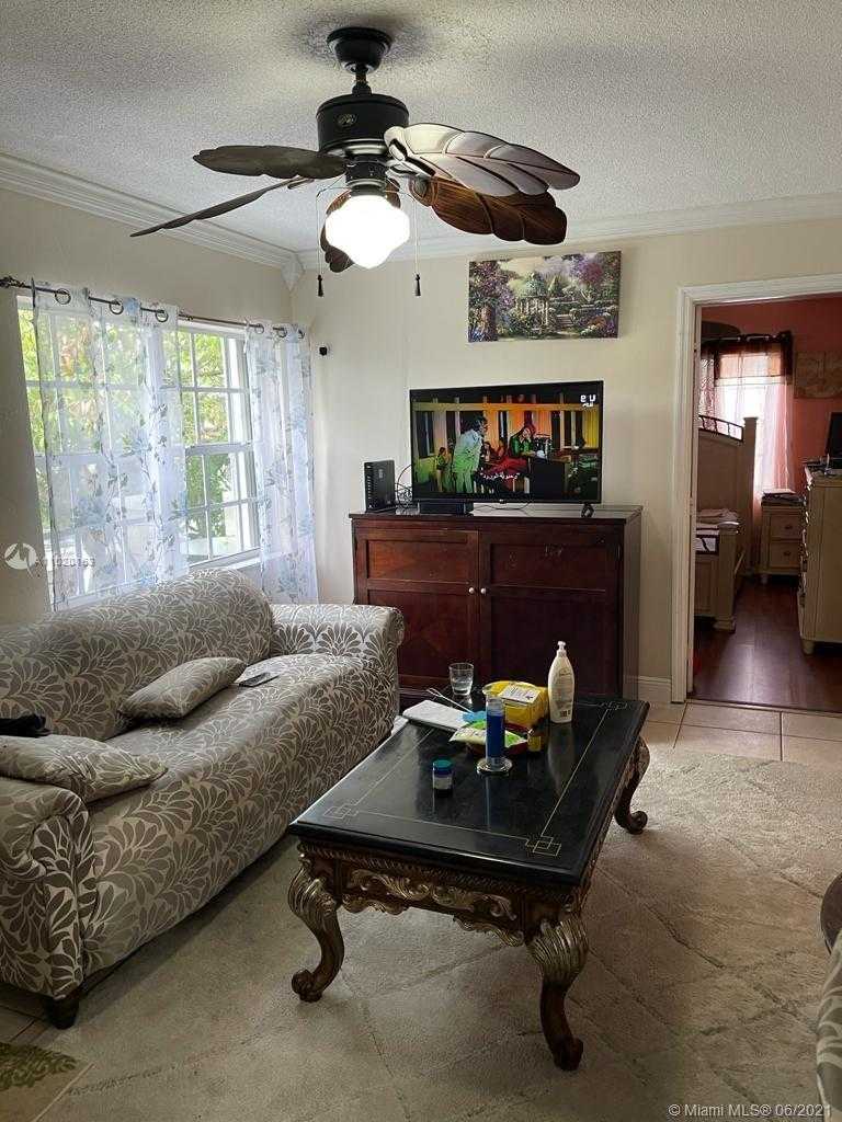 Small Image of 6807 NORTH WEST 77TH ST, Tamarac Number 2