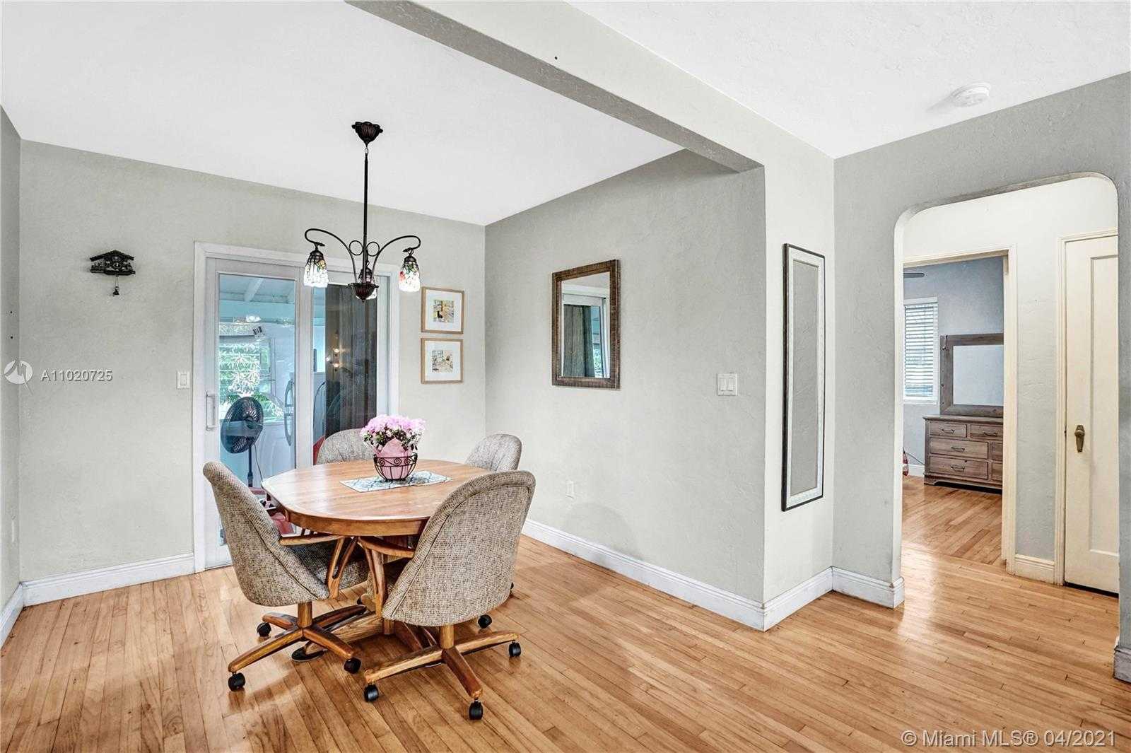 Small Image of 1009 NORTH 17TH CT, Hollywood Number 12