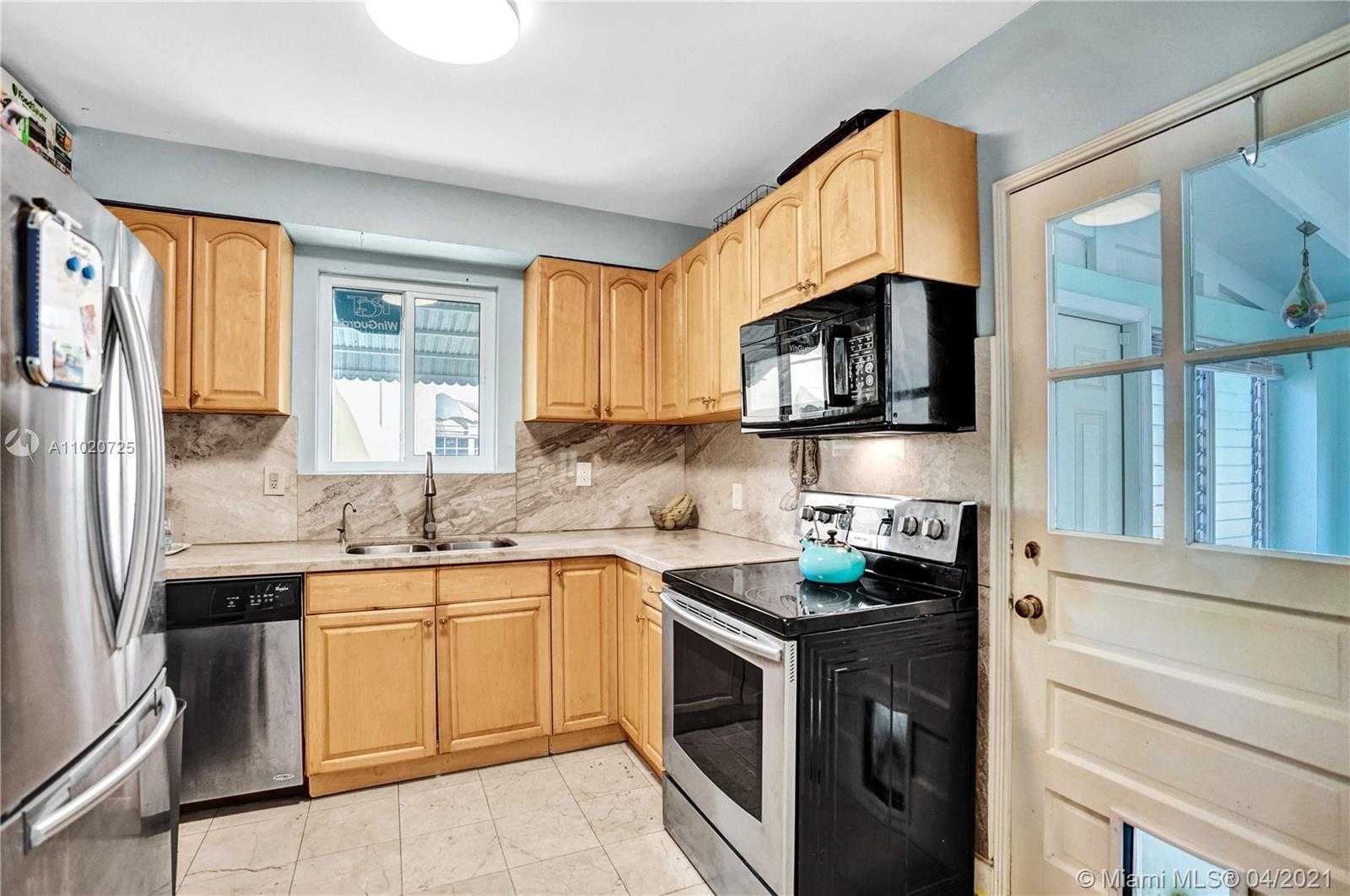 Small Image of 1009 NORTH 17TH CT, Hollywood Number 15