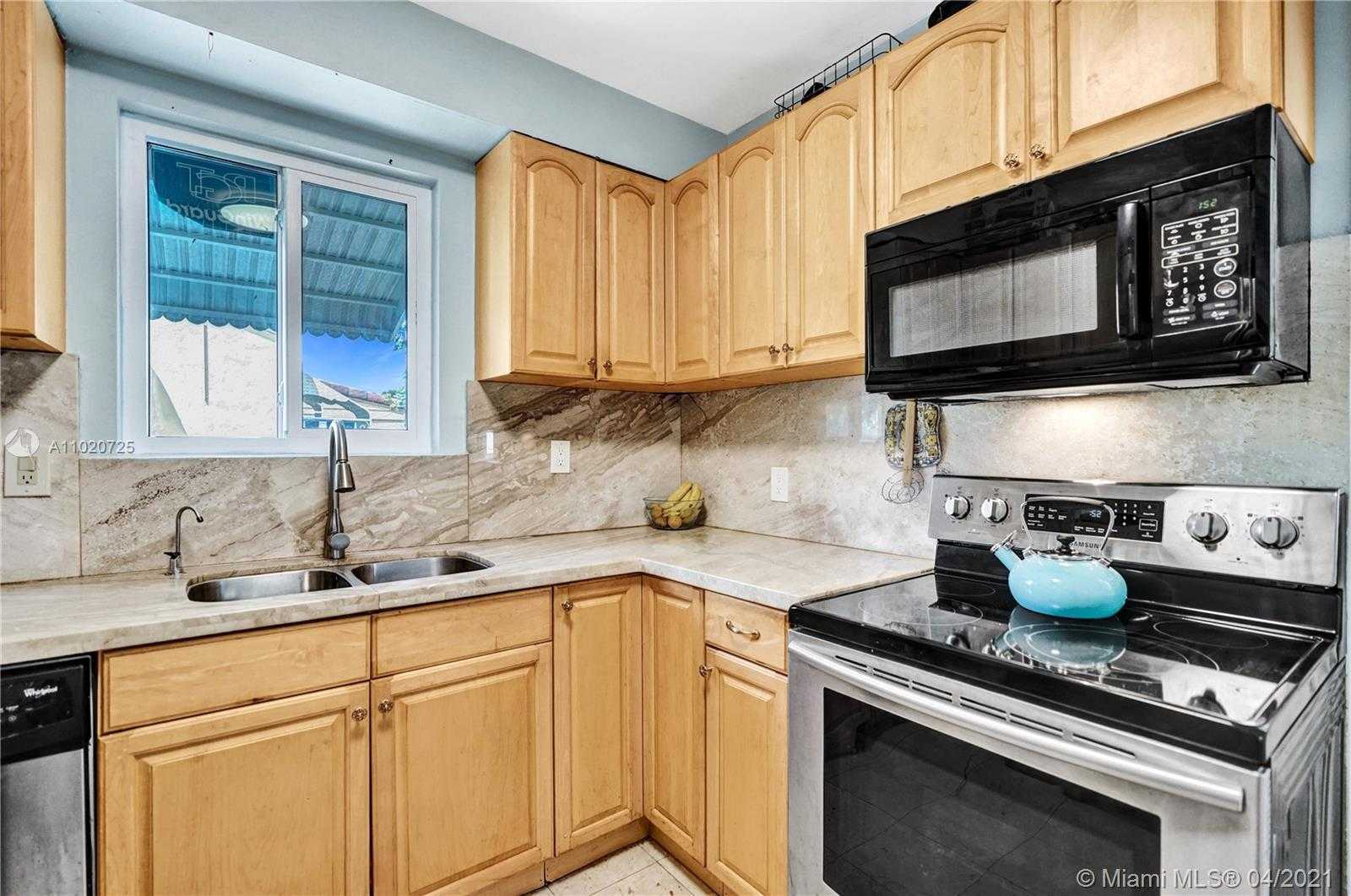 Small Image of 1009 NORTH 17TH CT, Hollywood Number 17