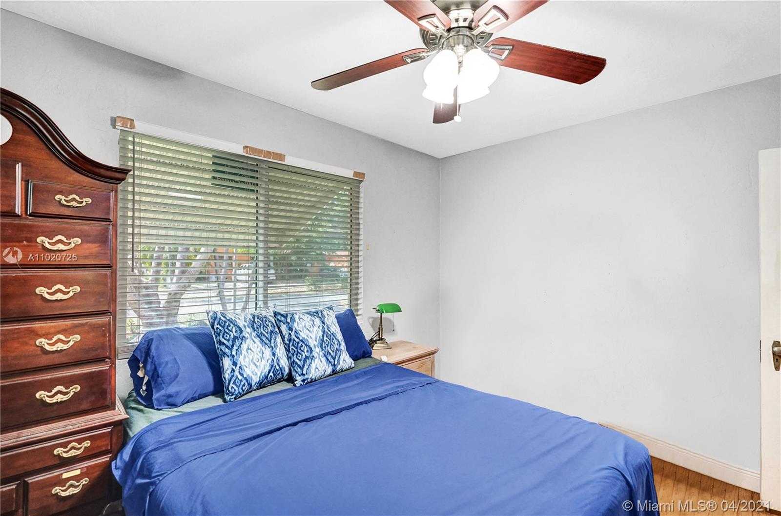 Small Image of 1009 NORTH 17TH CT, Hollywood Number 20