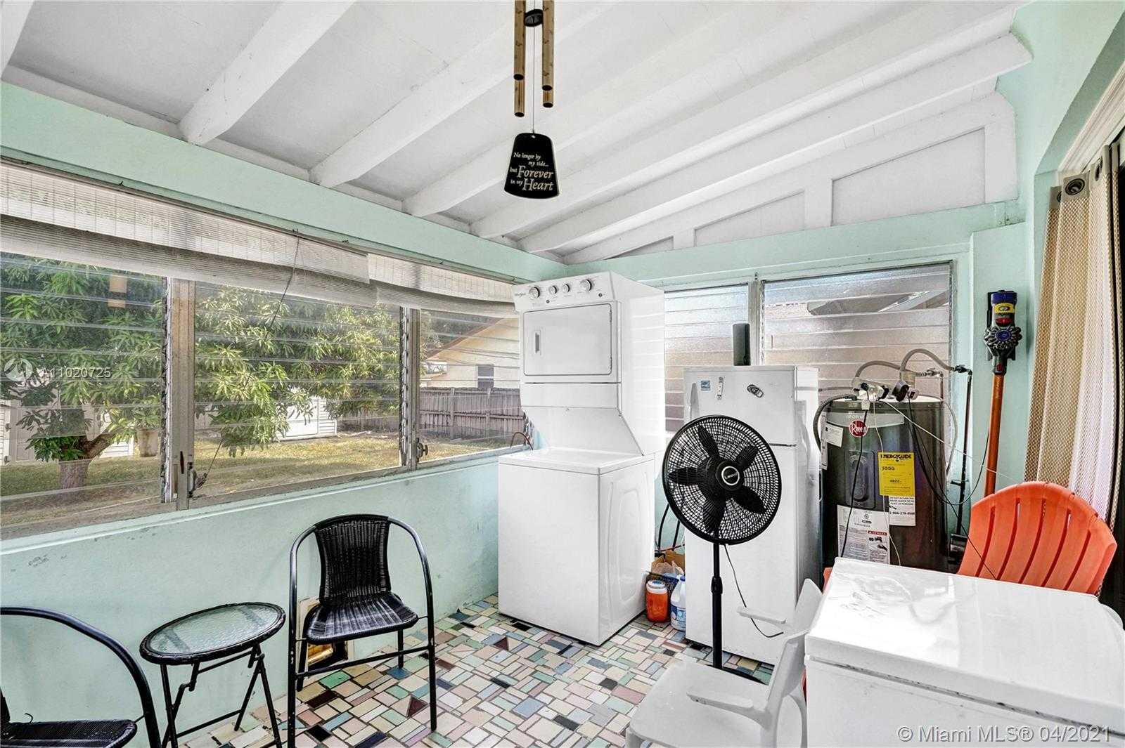 Small Image of 1009 NORTH 17TH CT, Hollywood Number 25