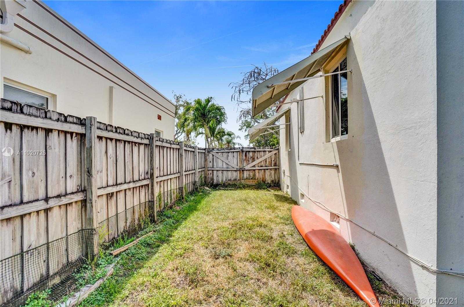 Small Image of 1009 NORTH 17TH CT, Hollywood Number 28