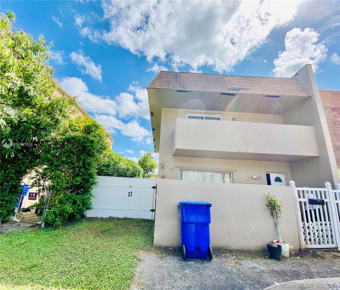 Small Image of 7950 FOREST BLVD, North Lauderdale Number 3
