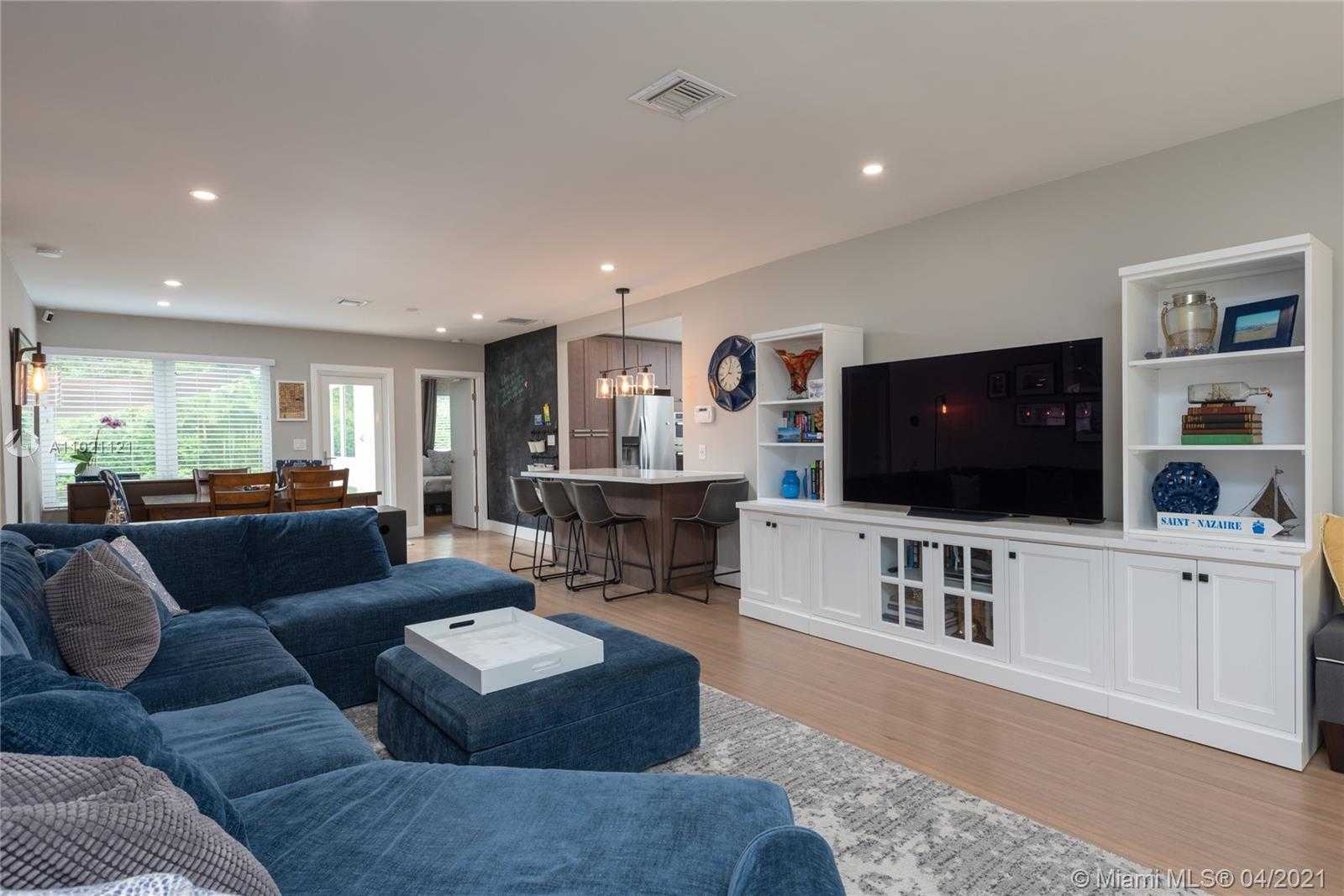 Small Image of 708 MAJORCA AVE, Coral Gables Number 10
