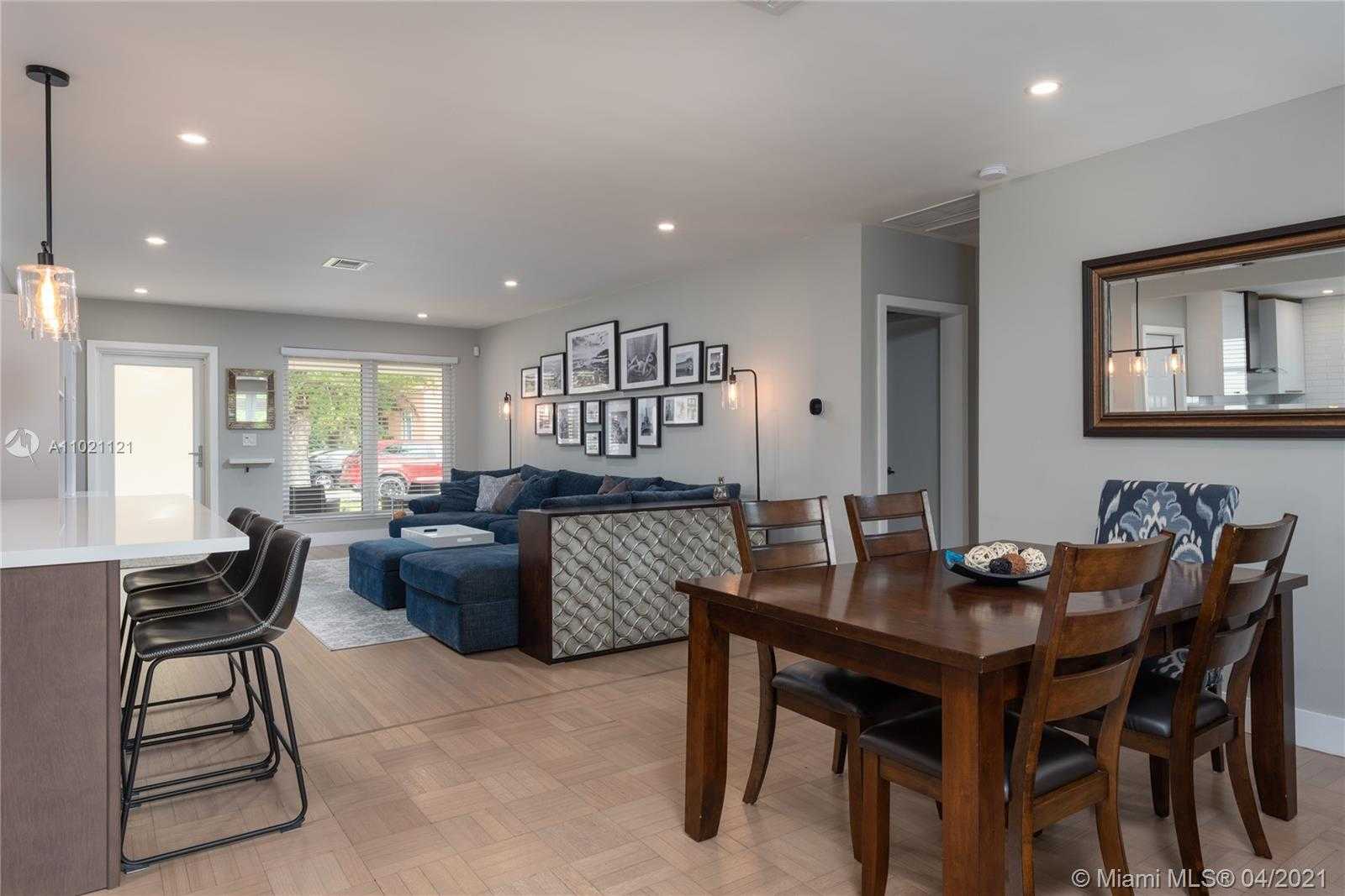 Small Image of 708 MAJORCA AVE, Coral Gables Number 12