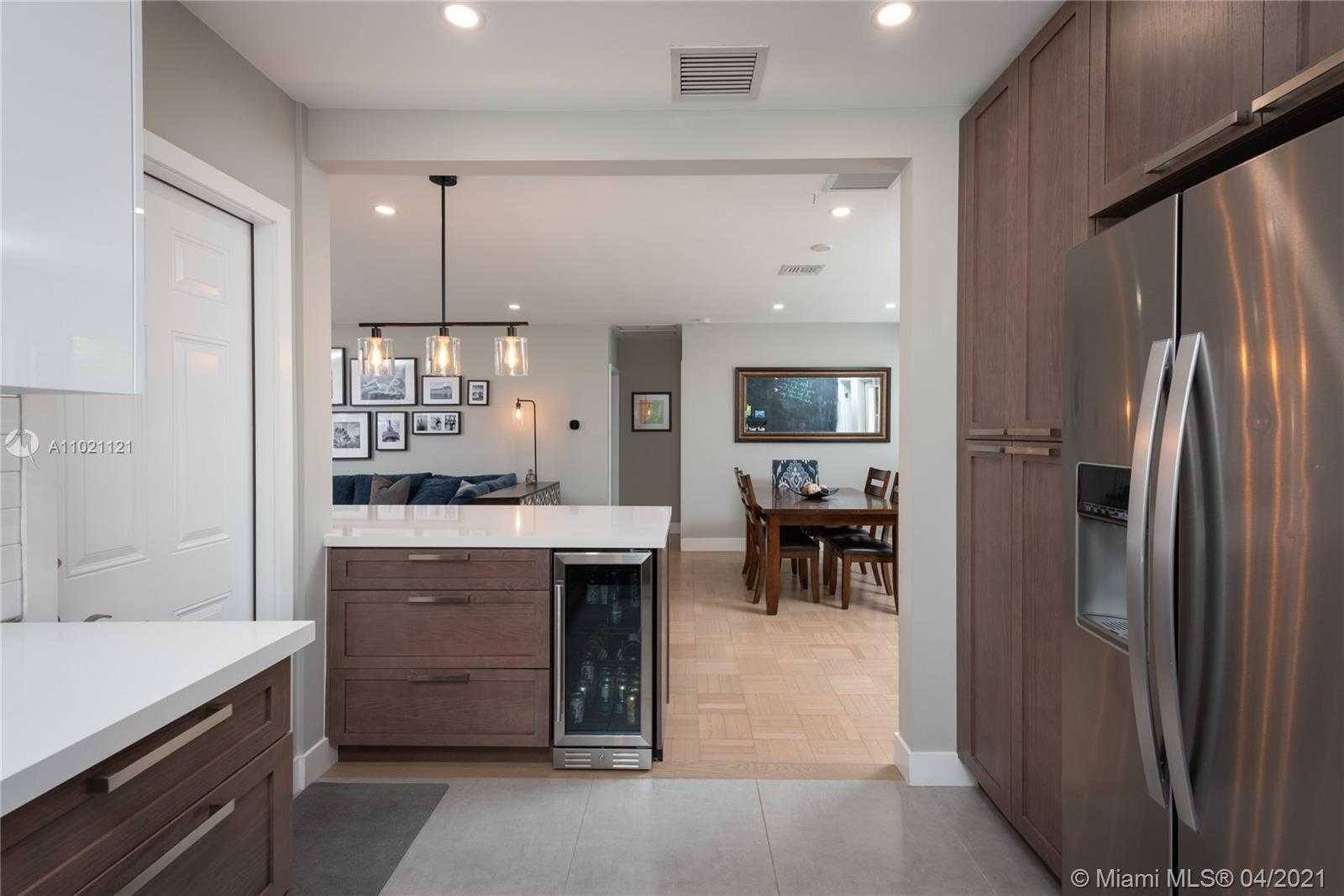 Small Image of 708 MAJORCA AVE, Coral Gables Number 15