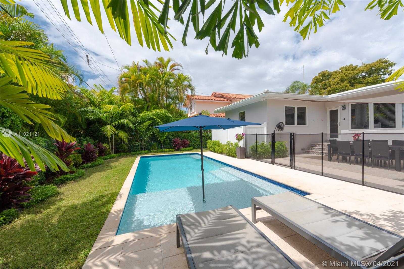 Small Image of 708 MAJORCA AVE, Coral Gables Number 30