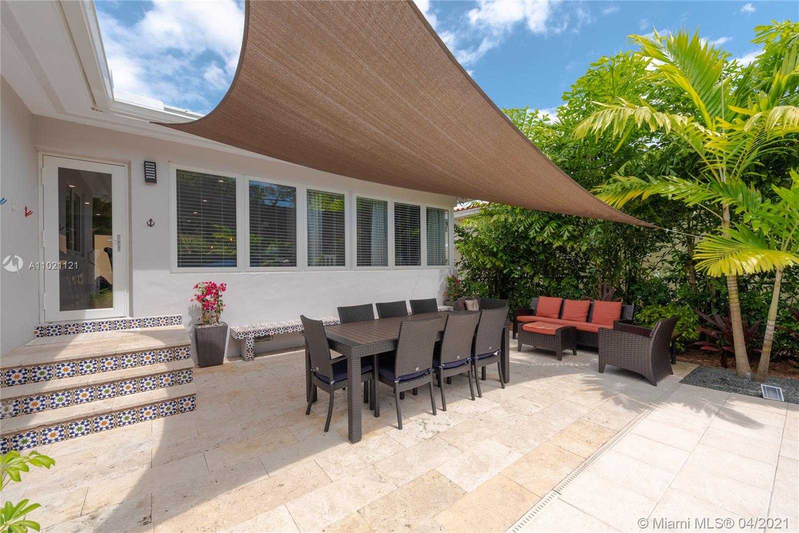 Small Image of 708 MAJORCA AVE, Coral Gables Number 5
