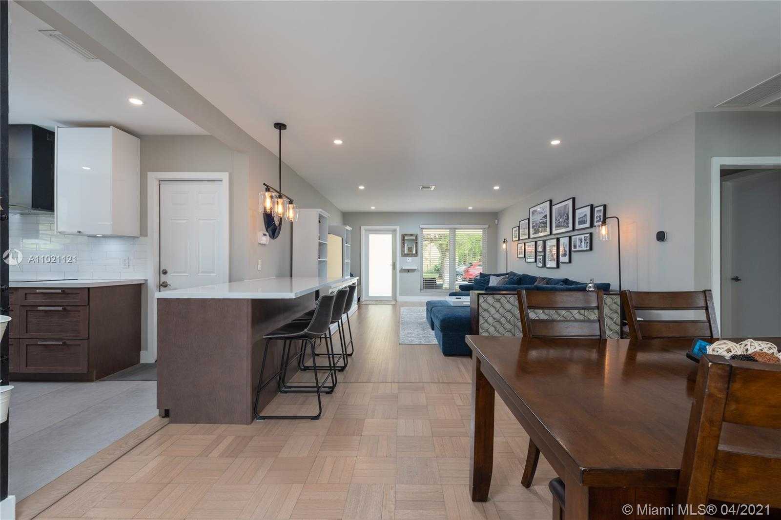 Small Image of 708 MAJORCA AVE, Coral Gables Number 8