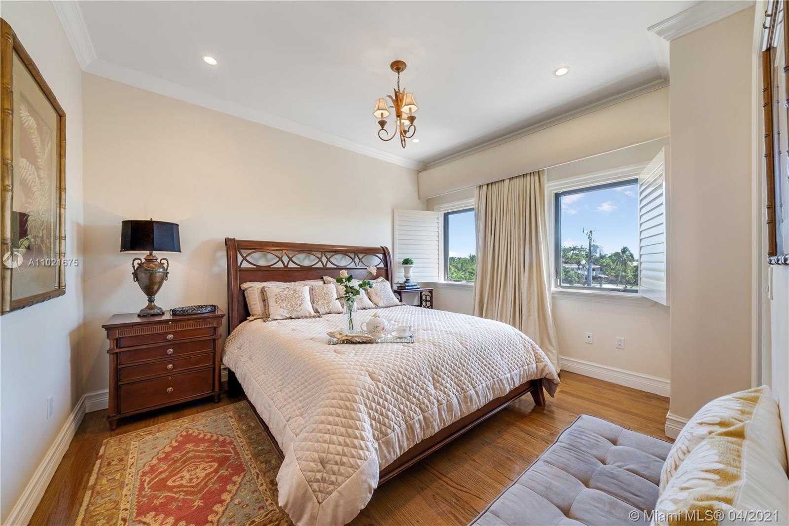 Small Image of 1015 SAN PEDRO AVE, Coral Gables Number 56