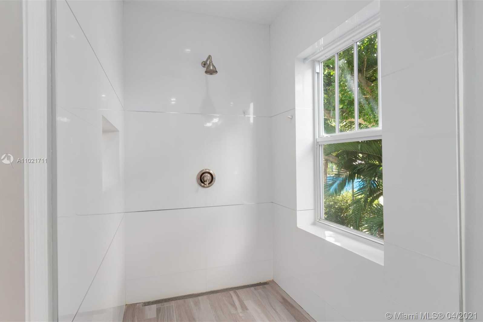 Small Image of 1710 HERNANDO ST, Coral Gables Number 19