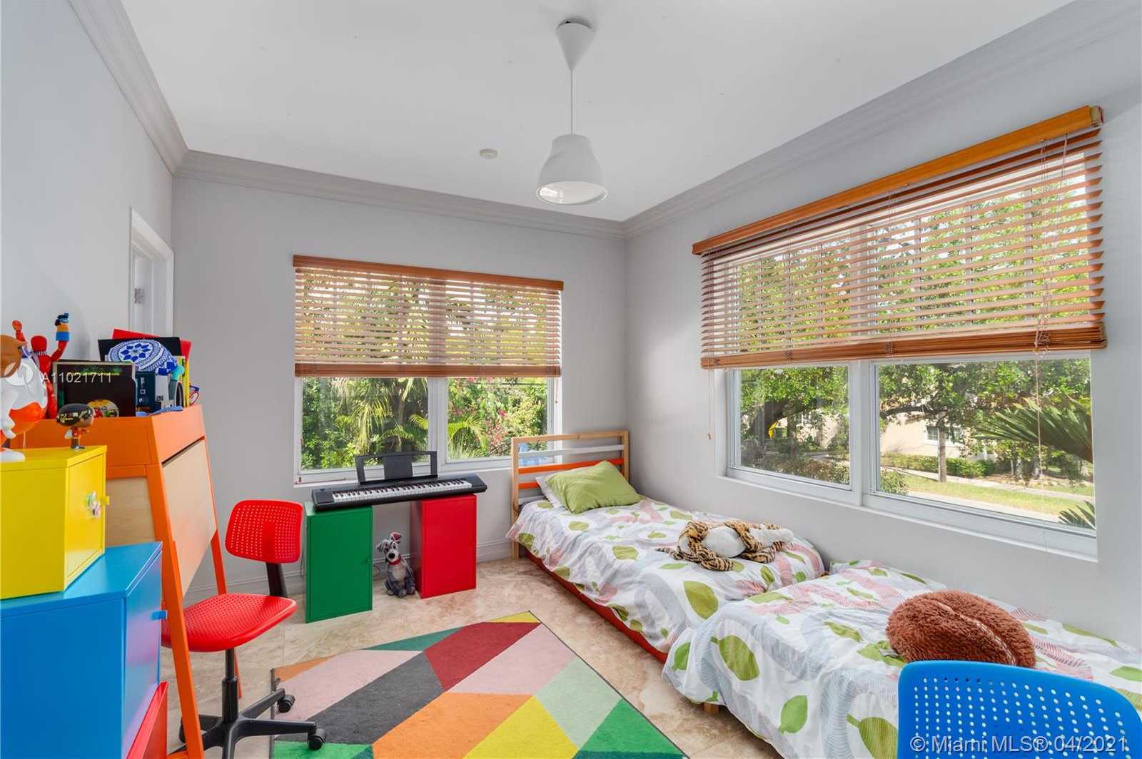 Small Image of 1710 HERNANDO ST, Coral Gables Number 23