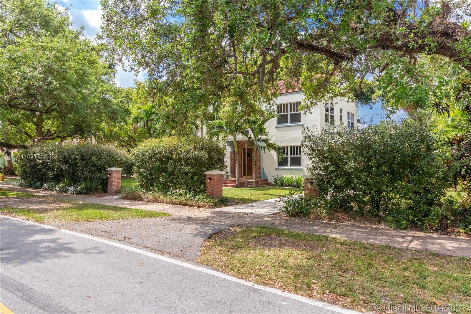 Small Image of 1710 HERNANDO ST, Coral Gables Number 31