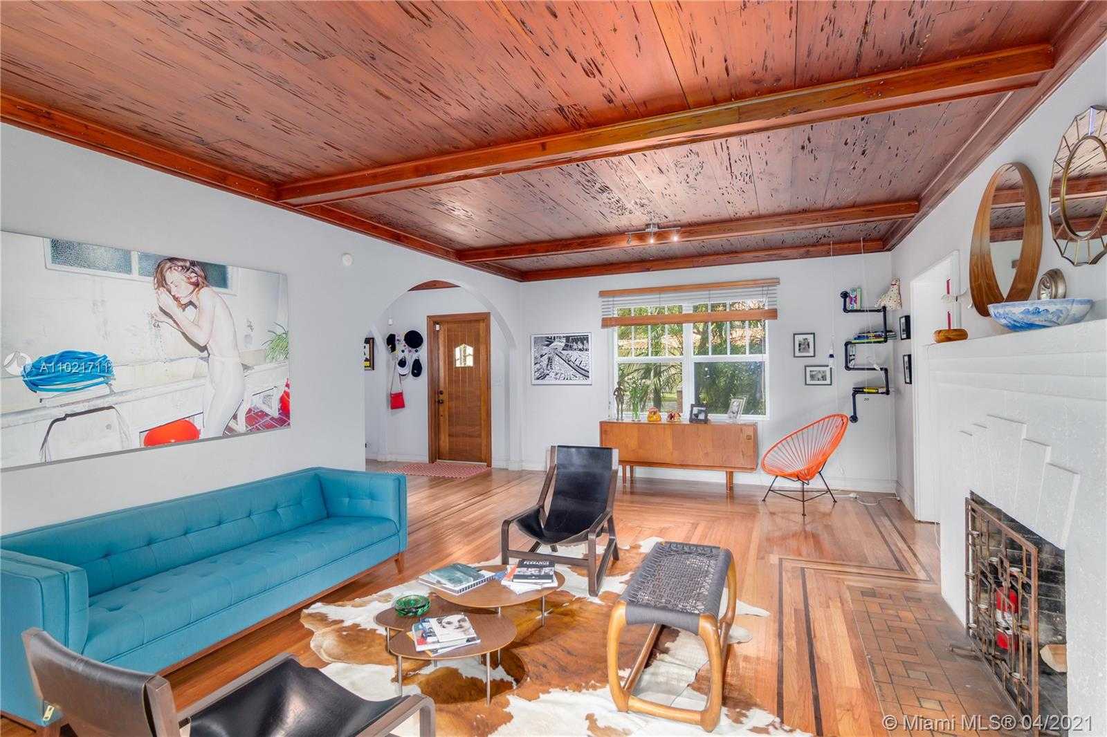Small Image of 1710 HERNANDO ST, Coral Gables Number 6